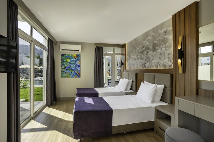 Room 16 of 103