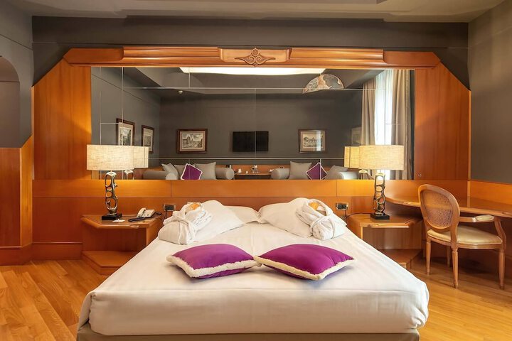 Room 54 of 174
