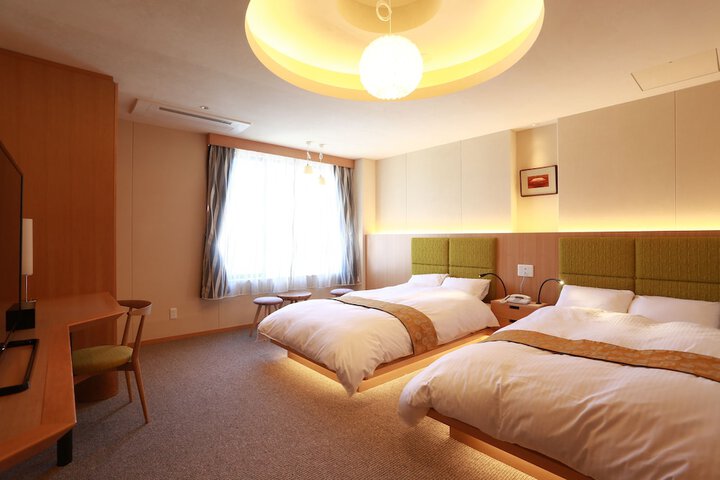 Room 23 of 176