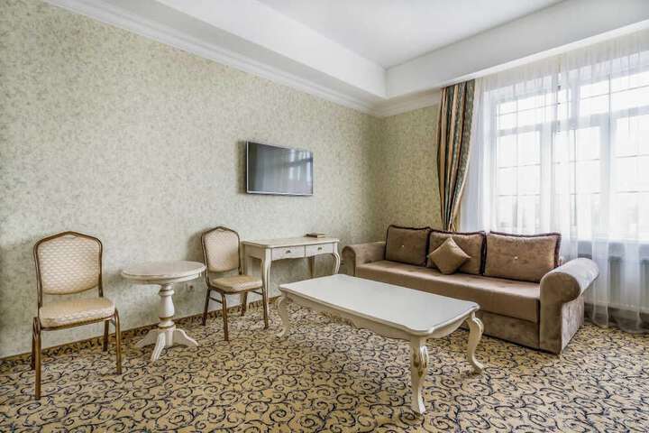 Room 46 of 94