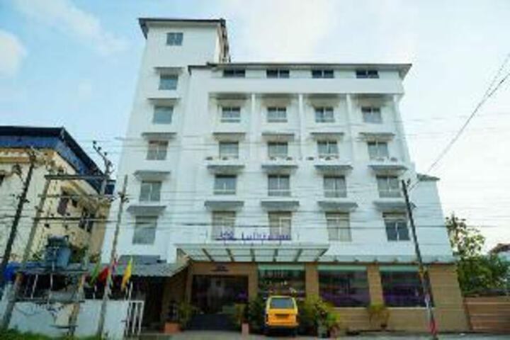 Lalitha Inn