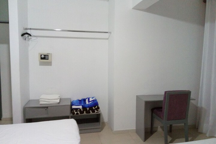 Room 12 of 31