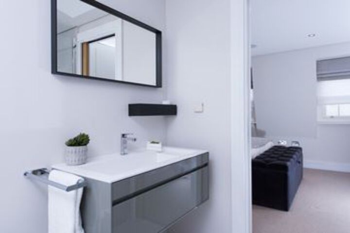Room 5 of 30