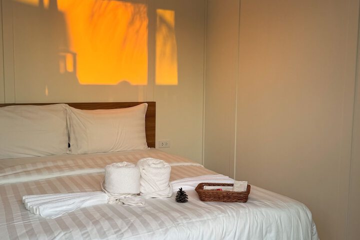 Room 14 of 38