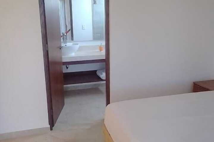 Room 6 of 47