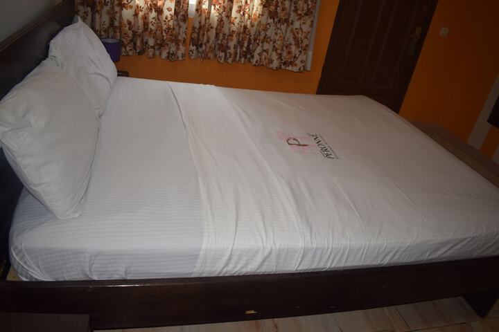 Room 9 of 41