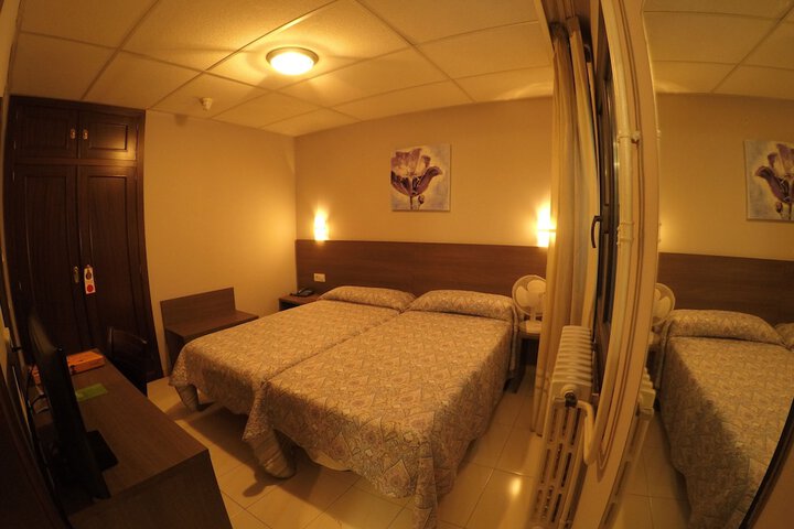 Room 10 of 67