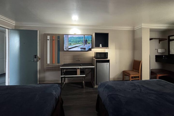Room 47 of 63