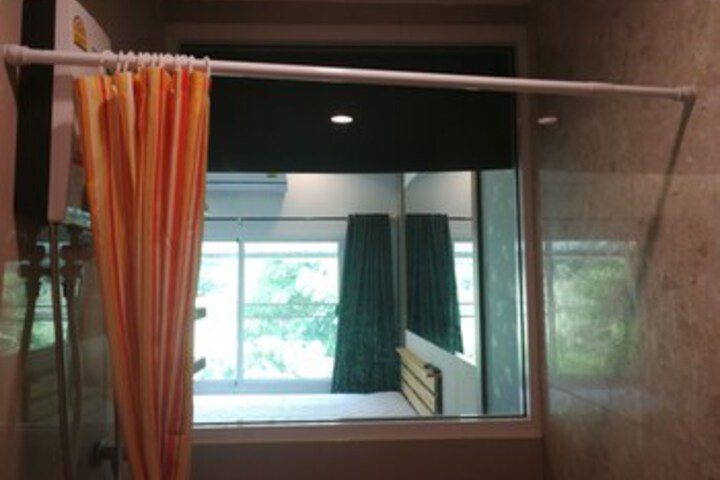 Room 5 of 18