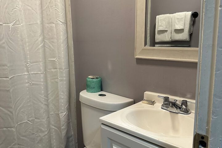 Room 11 of 14