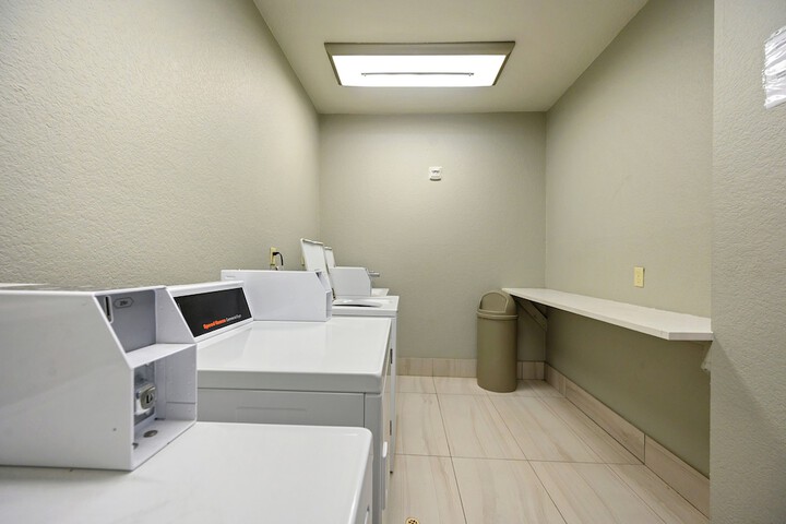 Room 25 of 31