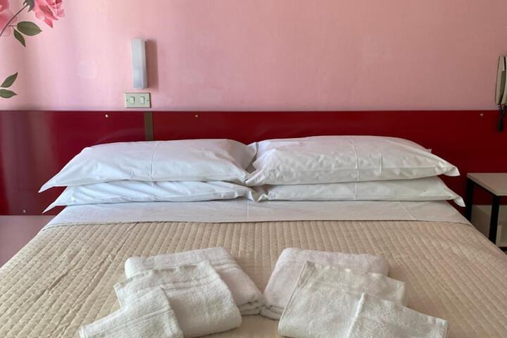 Room 19 of 62