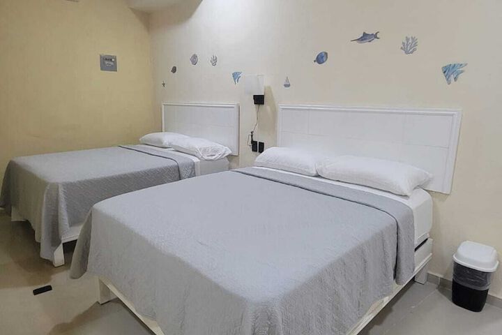 Room 33 of 140