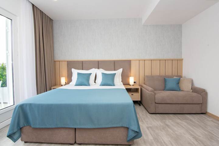 Room 21 of 25