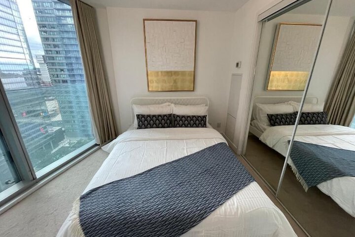 Room 54 of 319