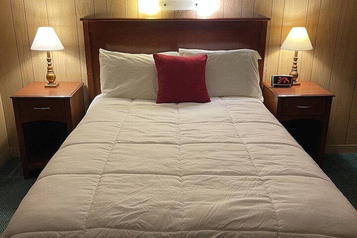 Room 9 of 36