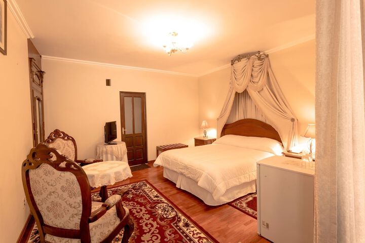 Room 3 of 31