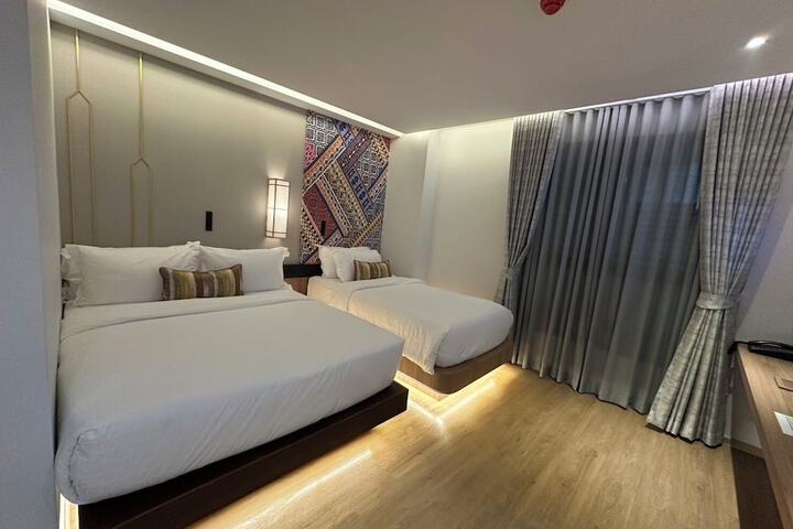 Room 11 of 140