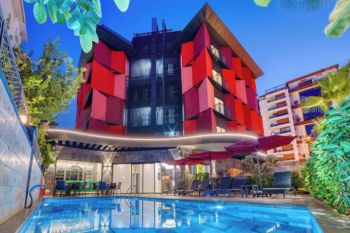 Pool 28 of 41