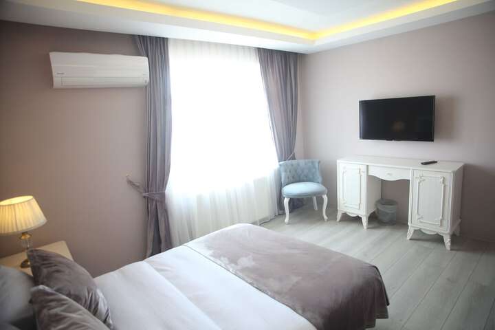 Room 9 of 110