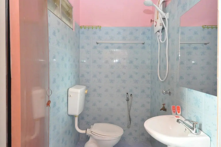 Room 8 of 15