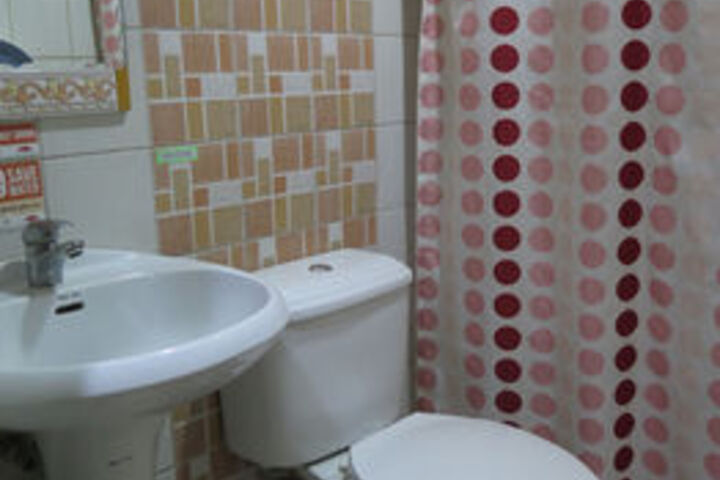 Room 4 of 74