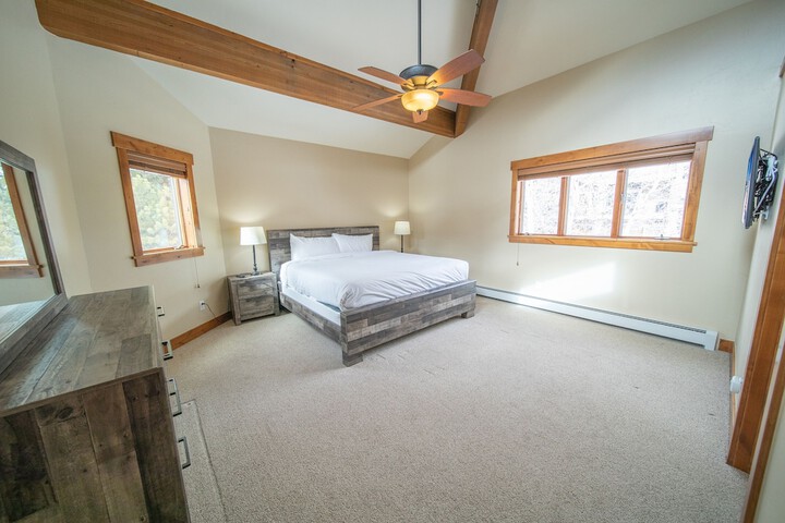 Room 8 of 63