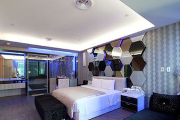 Room 45 of 89