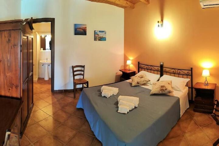 Room 20 of 98