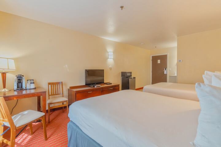 Room 27 of 71