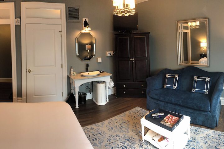 Room 22 of 81