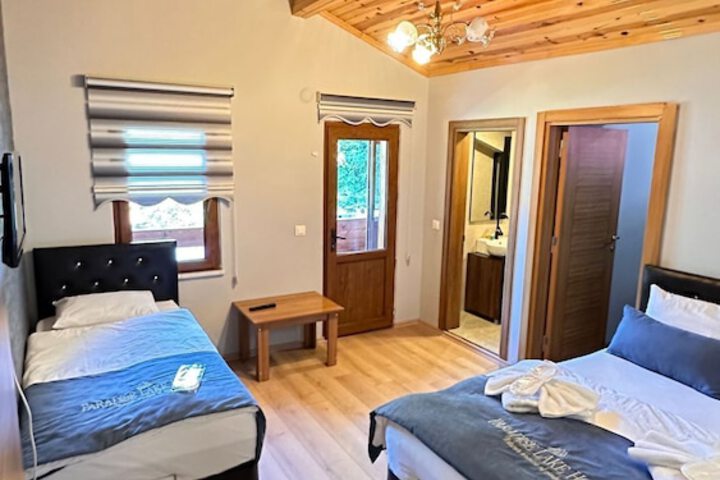 Room 3 of 16