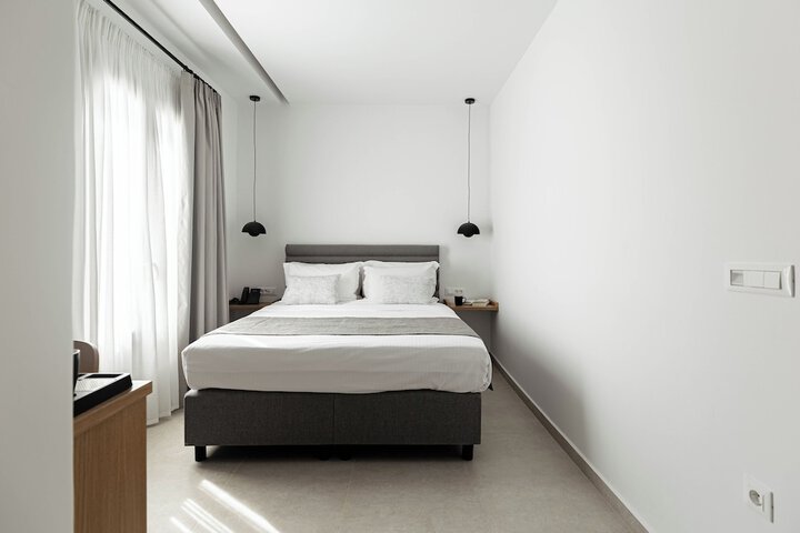 Room 5 of 51