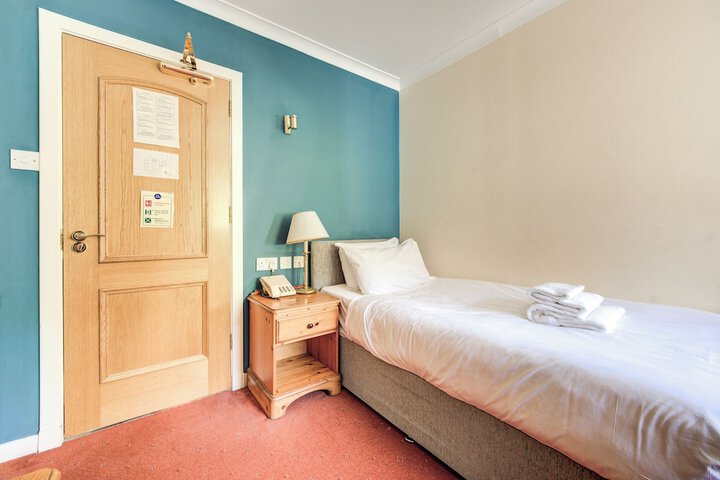 Room 44 of 159