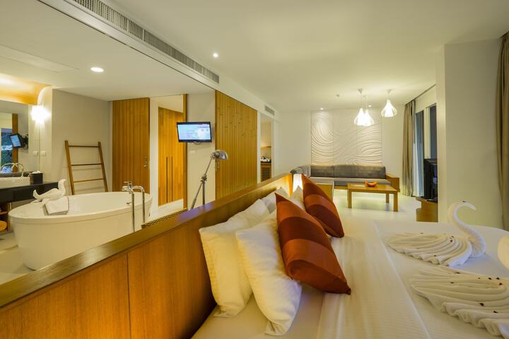 Room 28 of 128