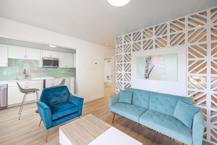 Room 12 of 21