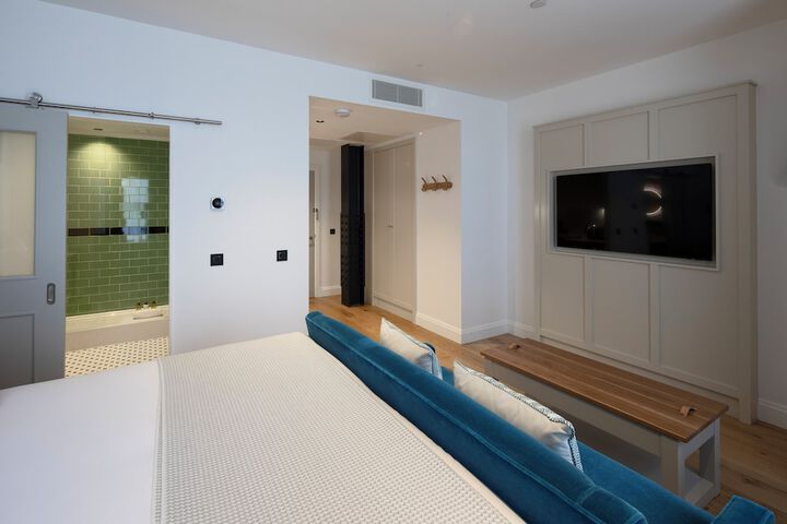 Room 70 of 263