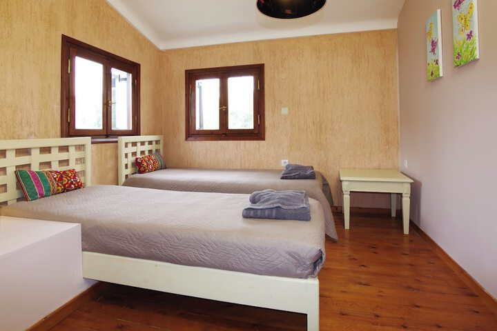 Room 13 of 53