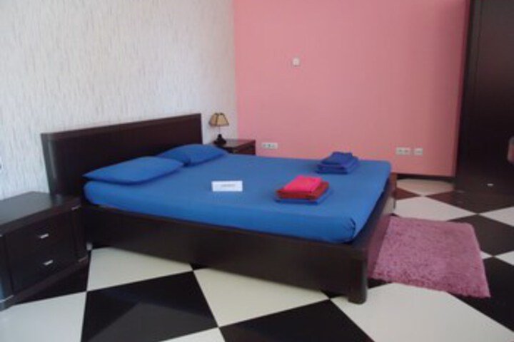Room 76 of 92