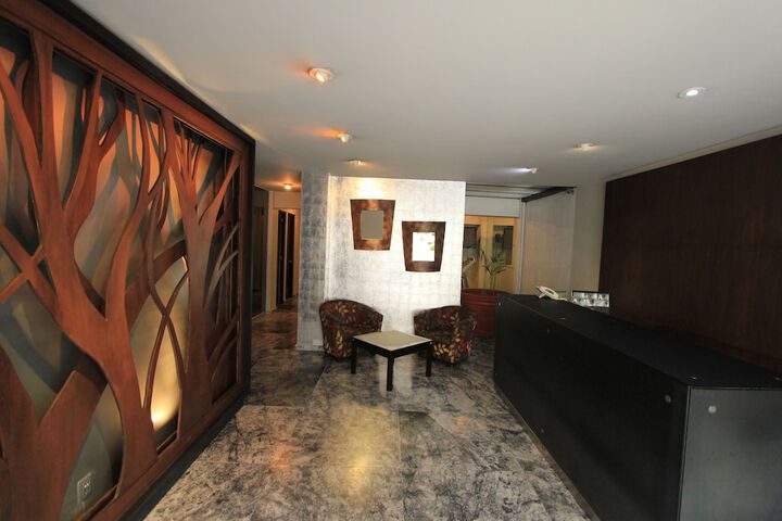 Entrance & Lobby