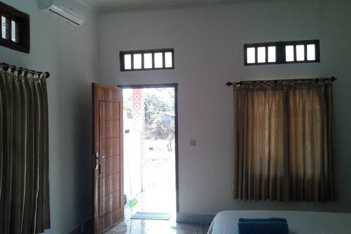 Room 4 of 20