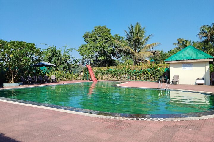 Pool 44 of 66
