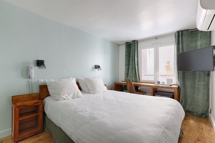 Room 14 of 38