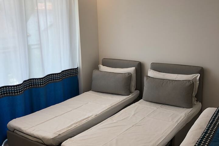 Room 28 of 71