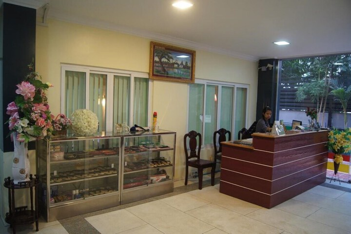Hotel 2 of 32