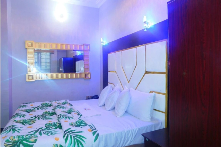 Room 3 of 14