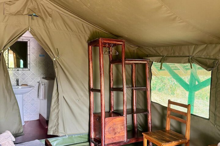 Room 2 of 27