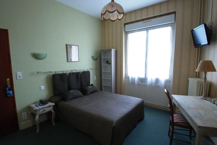 Room 5 of 20