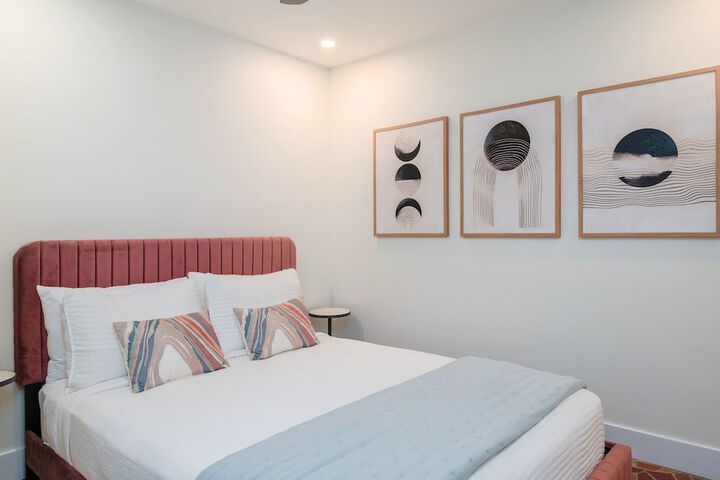 Room 46 of 118