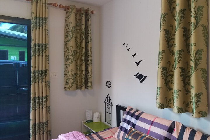 Room 8 of 22